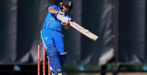 ছক্কার ঝড়ে নতুন রেকর্ড গড়লেন অভিষেক