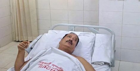 ভূমিমন্ত্রীকে উন্নত চিকিৎসার জন্য বিএমইউতে স্থানান্তর