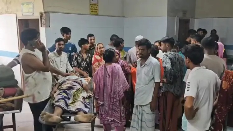 খুলনায় পূর্ববাংলা কমিউনিস্ট পার্টির নেতাকে গু‌লি করে হত্যা