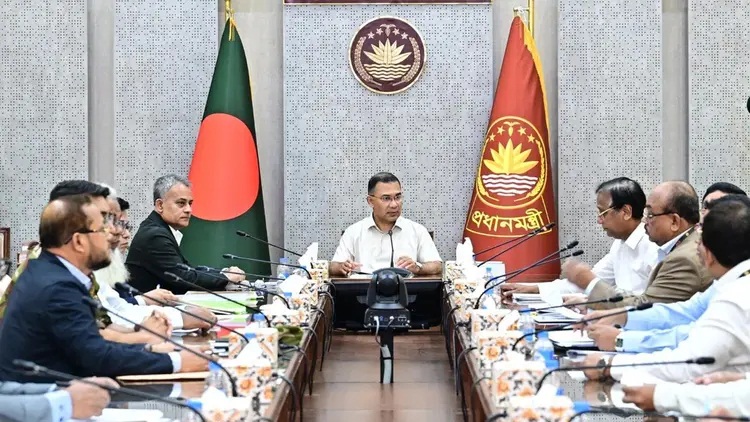 যানজট নিরসনে বৃত্তাকার সড়ক নির্মাণের গতি বাড়ানোর নির্দেশ প্রধানমন্ত্রীর