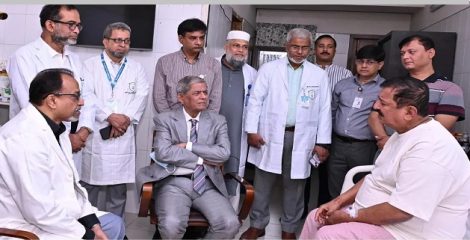 চিকিৎসাধীন ভূমিমন্ত্রীকে দেখতে গেলেন রাষ্ট্রপতি