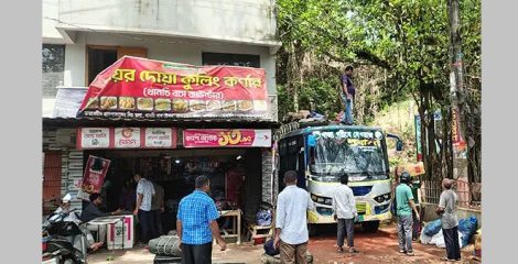 টানা ৬ দিন পর বান্দরবান-থানচি সড়কে বাস চলাচল স্বাভাবিক