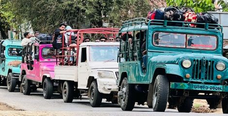 সাজেকে অবরোধকারীদের সঙ্গে আইনশৃঙ্খলা রক্ষাকারী বাহিনীর ধাওয়া-পাল্টাধাওয়া, পর্যটকদের উদ্ধার
