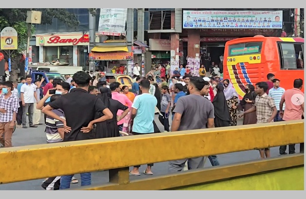 উত্তরায় আজও পোশাক শ্রমিকদের সড়ক অবরোধ, যানচলাচল বন্ধ