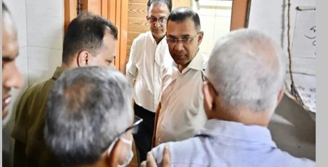 শিশু হাসপাতালের কক্ষে ধূমপান, চিকিৎসককে বরখাস্তের নির্দেশ প্রধানমন্ত্রীর