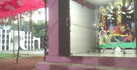 ৫৬ বছর ধরে একই আঙিনায় মসজিদ-মন্দির